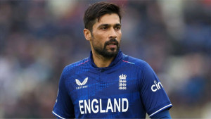 ব্রিটিশ পাসপোর্ট পেলেন আমির, এবার কি আইপিএল খেলবেন