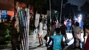 দোকানের সামনে চামড়া রাখা নিয়ে সংঘর্ষে আহত ১০