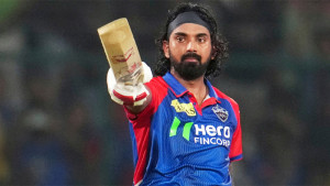 রান পাচ্ছেন, তবু কেন সমালোচনায় লোকেশ রাহুল