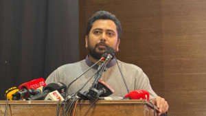সরকারের মধ্য থেকে এস আলম, সালমান এফ রহমান হওয়ার প্রতিযোগিতা হচ্ছে: নাহিদ ইসলাম