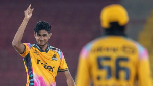 পিএসএল জয়ের পরও আলোচনায় নাহিদ রানা