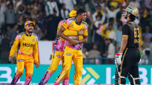 মাত্র ৫ ম্যাচেই বাজিমাত, বিশ্বক্রিকেটে নতুন বিস্ময় নাহিদ রানা