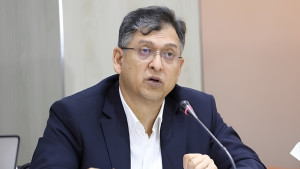 দায়িত্বে অবহেলায় পুলিশের বিরুদ্ধে কঠোর ব্যবস্থার হুঁশিয়ারি স্বরাষ্ট্রমন্ত্রীর