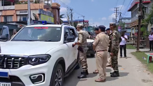 একাধিক গণনাকেন্দ্রে সংঘর্ষ, পাল্টাপাল্টি অভিযোগ বিজেপি-তৃণমূলের