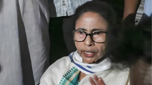 নিজের আসনও বাঁচাতে পারলেন না মমতা
