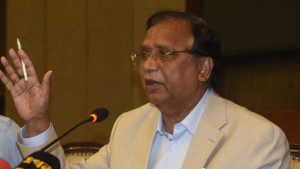‘১০০ টাকার বেশি বিল নিলে ও নিয়মিত ময়লা না সরালে লাইসেন্স বাতিল’