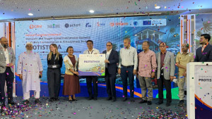 বজ্রপাতের আগেই সতর্কবার্তা দেয় আবহাওয়া অধিদপ্তর, পৌঁছায় না প্রান্তিক জনপদে