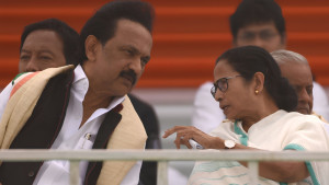 মমতা ও স্ট্যালিন দুর্গের পতন: ভারতের নতুন রাজনৈতিক মানচিত্র