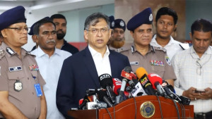 ঈদে নিরাপত্তায় কঠোর অবস্থানে সরকার: স্বরাষ্ট্রমন্ত্রী
